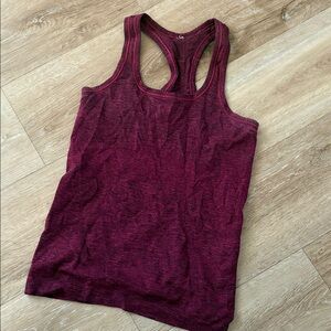 Lululemon tank